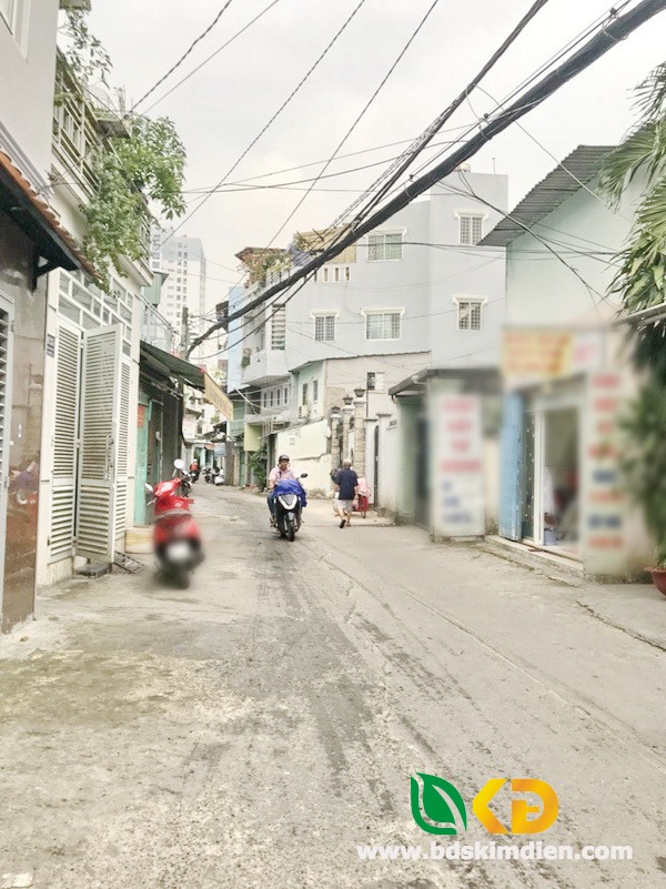 Bán nhà mặt tiền 1 lầu, hẻm 30, Lâm Văn Bền, quận 7.